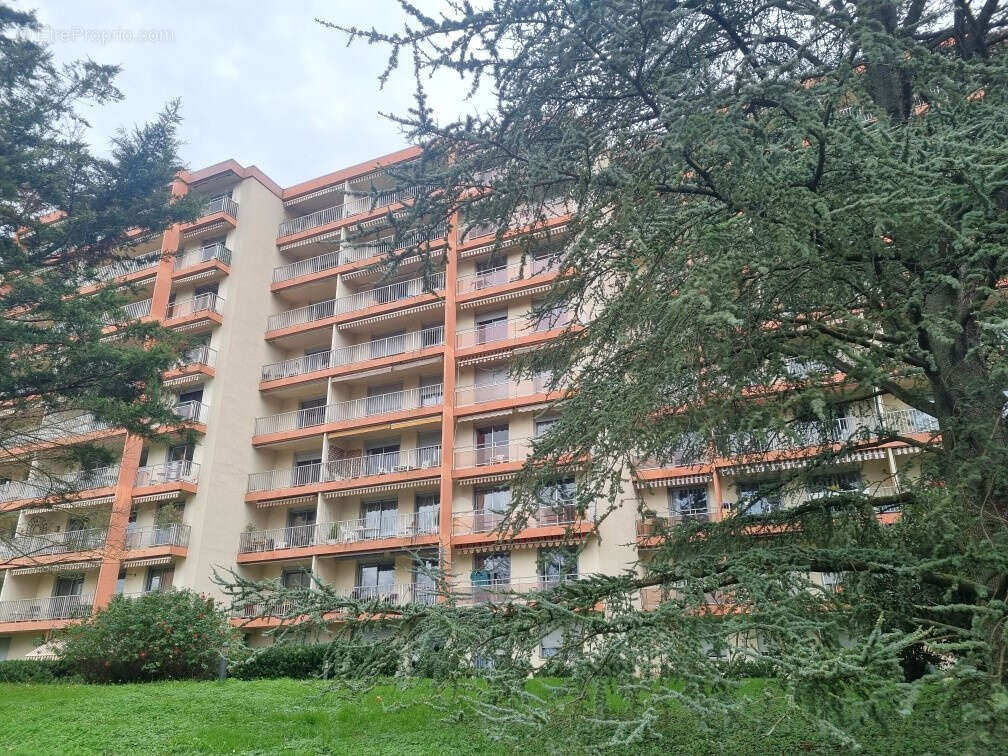 Appartement à CALUIRE-ET-CUIRE