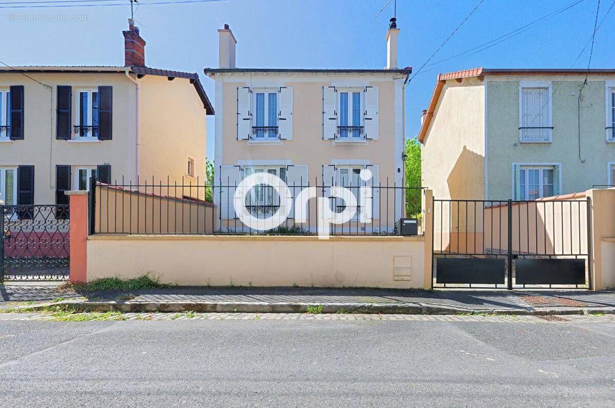 Maison à NEUILLY-PLAISANCE