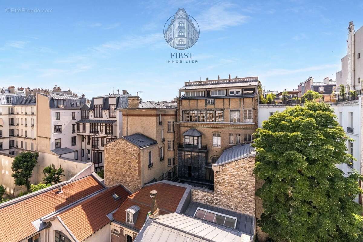 Appartement à PARIS-16E