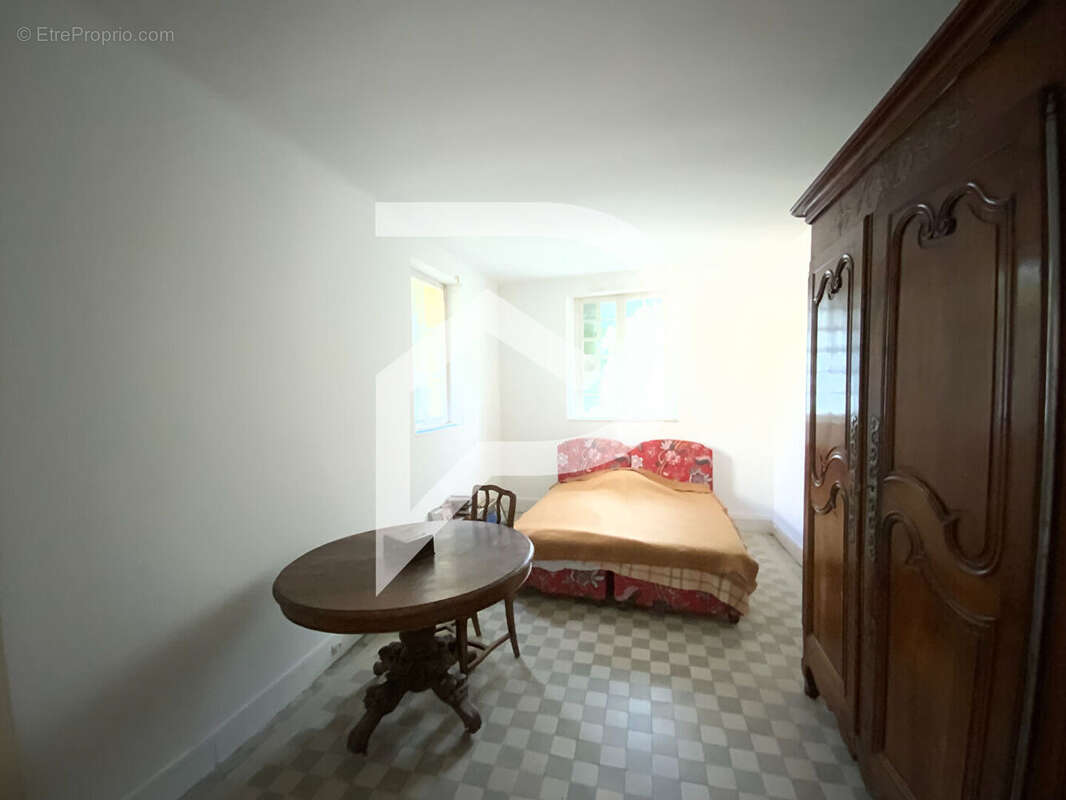 Maison à SAINT-REMY-L&#039;HONORE