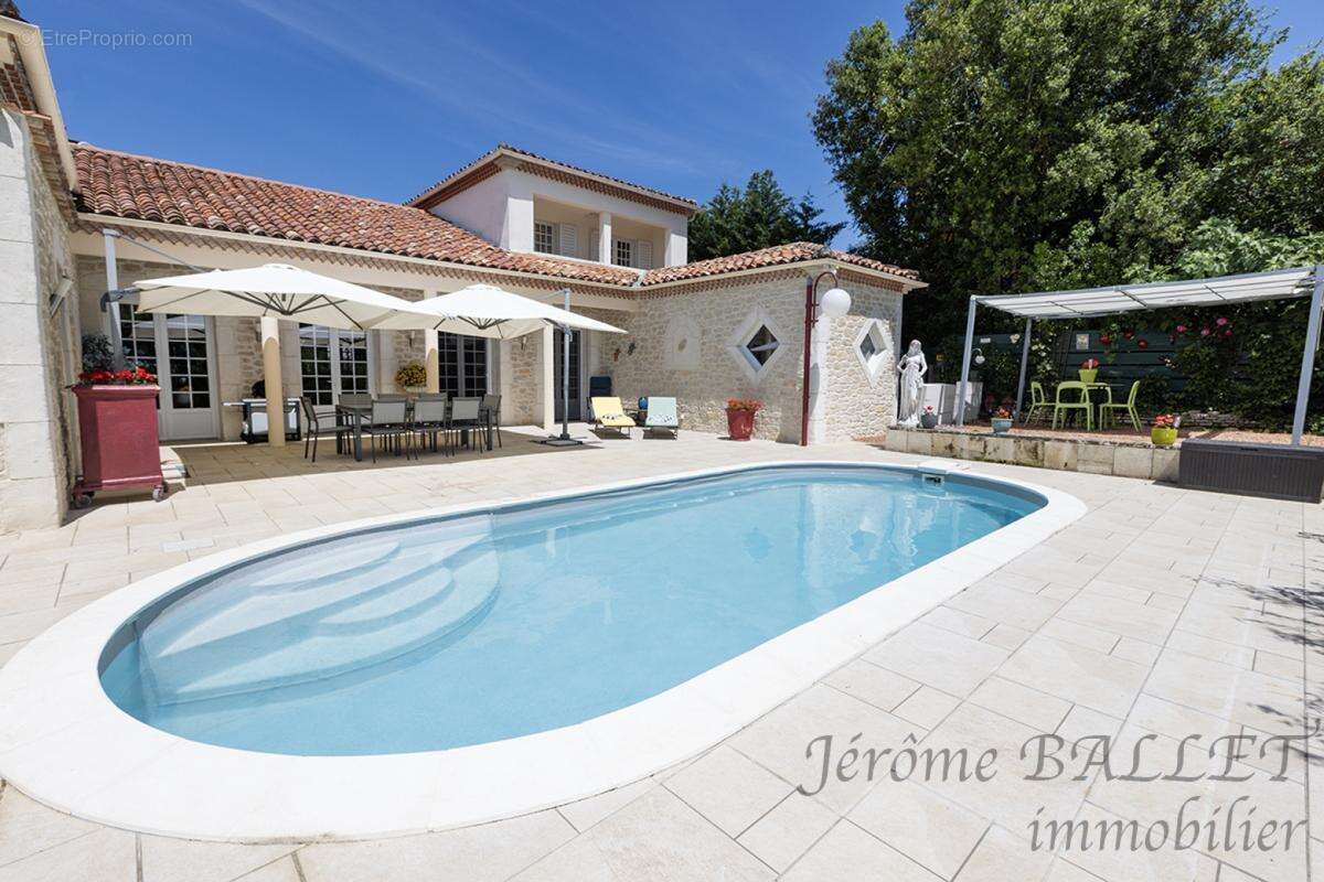 Maison à CAZAUBON