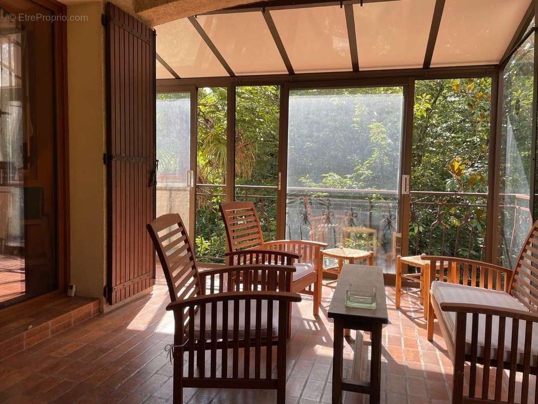 Maison à LARAGNE-MONTEGLIN