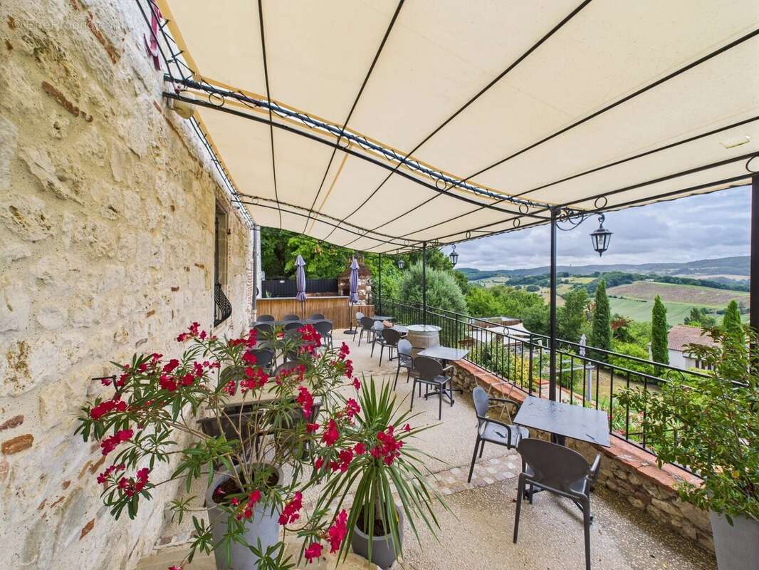 Ensemble immobilier de caractère à Penne-d’Agenais – Potentiel exceptionnel  - photo 9