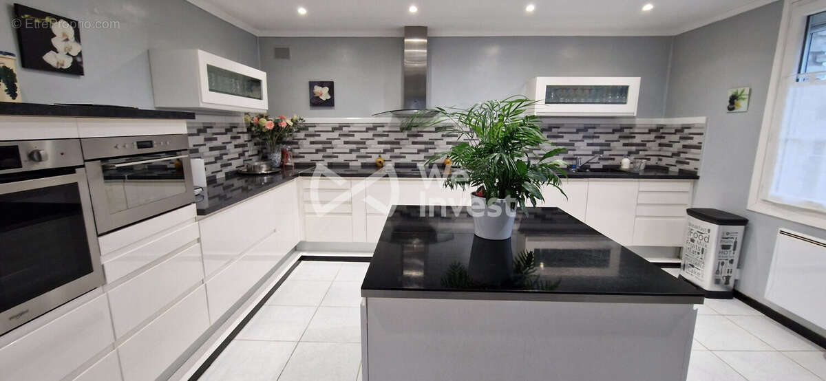 Maison à COURLON-SUR-YONNE