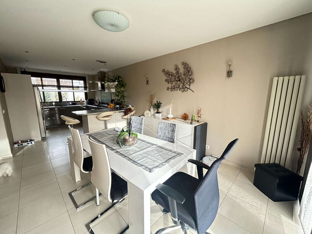 Maison à MITRY-MORY