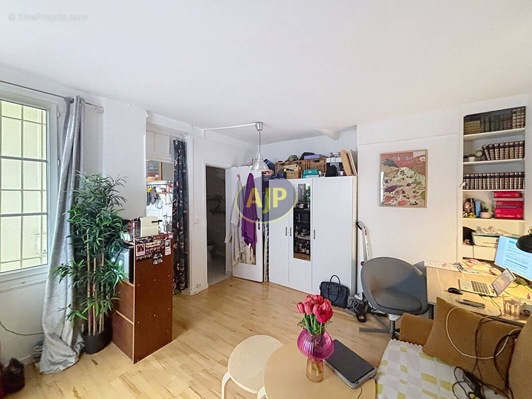 Appartement à PARIS-11E