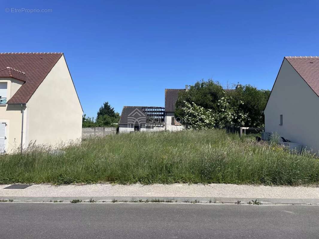 Terrain à LA CHAPELLE-GAUTHIER