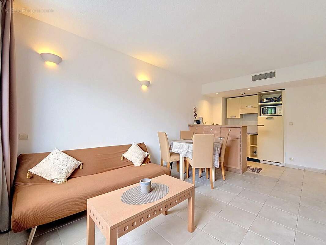 Cannes : 3 pieces en parfait etat avec parking prive - photo 3