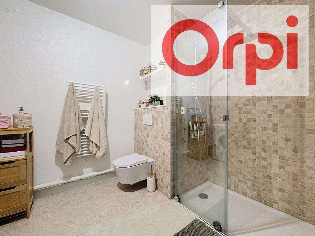 Appartement à VOISINS-LE-BRETONNEUX