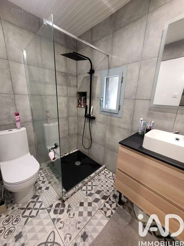 Photo 8 - Maison à LE CHAMBON-FEUGEROLLES