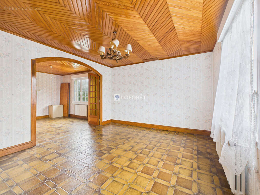 Maison à PEUMERIT