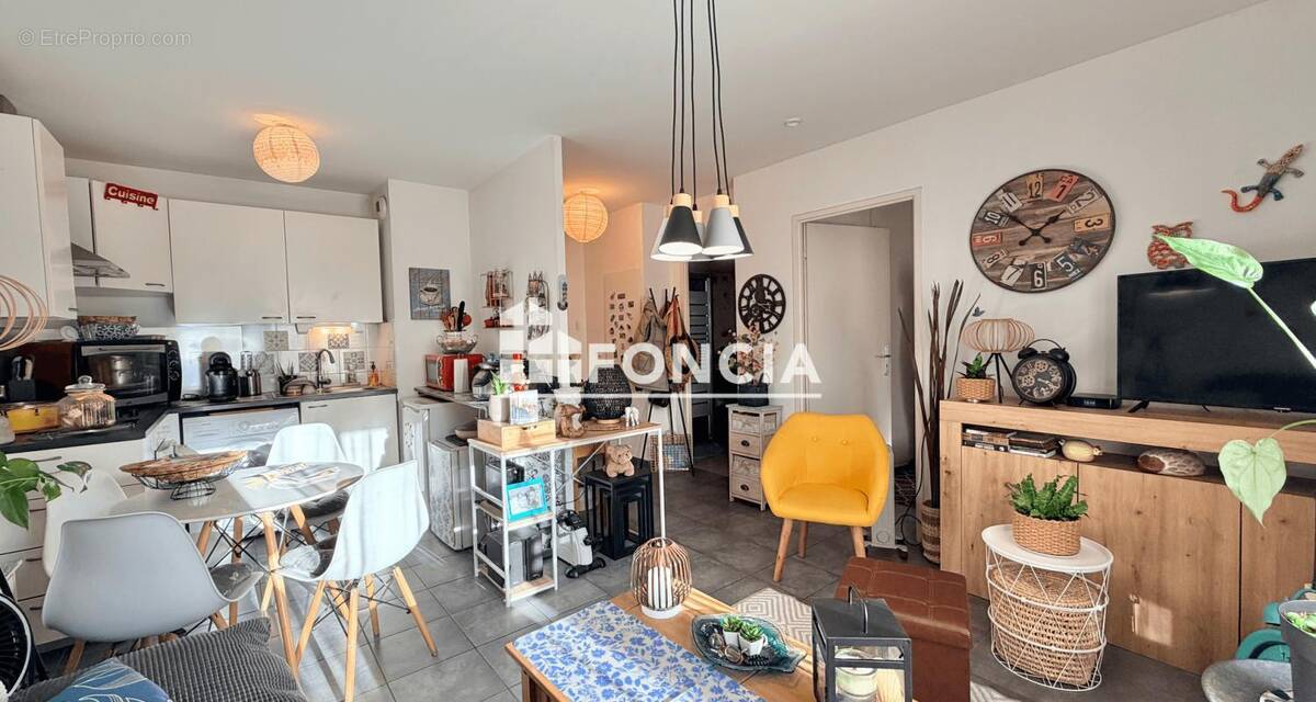 Appartement à COGOLIN