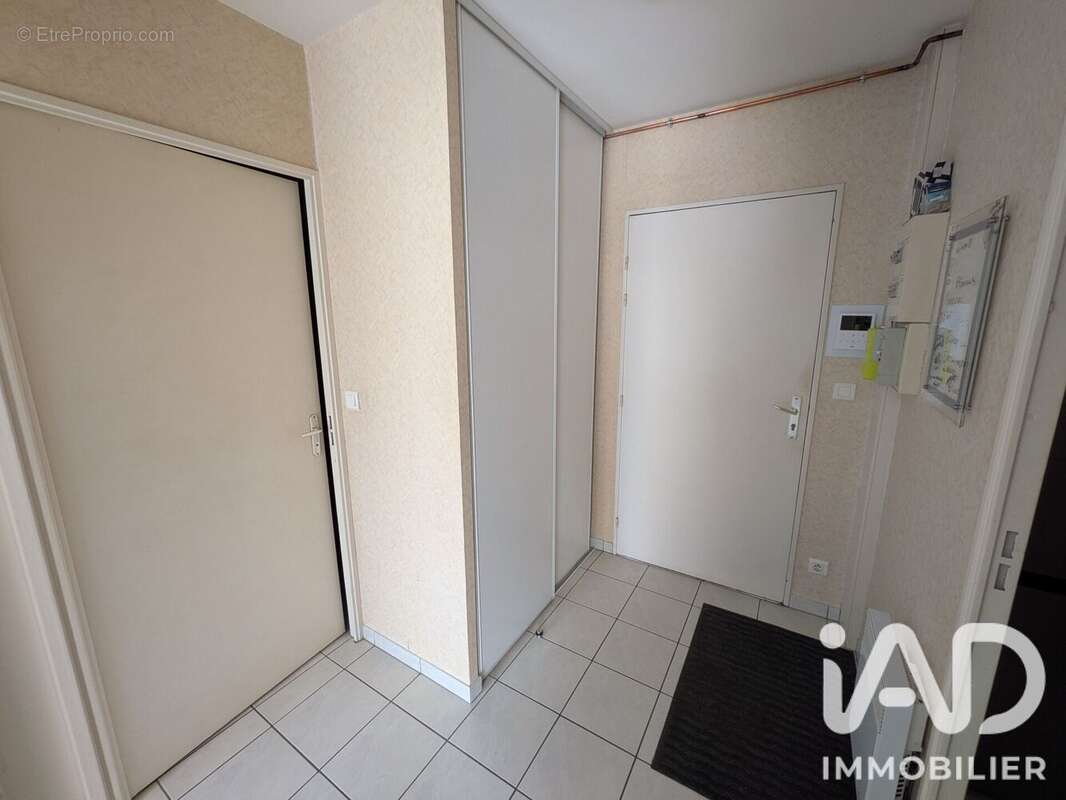 Appartement 52 m² à Saint-Cyr-Sur-Loire  - photo 8