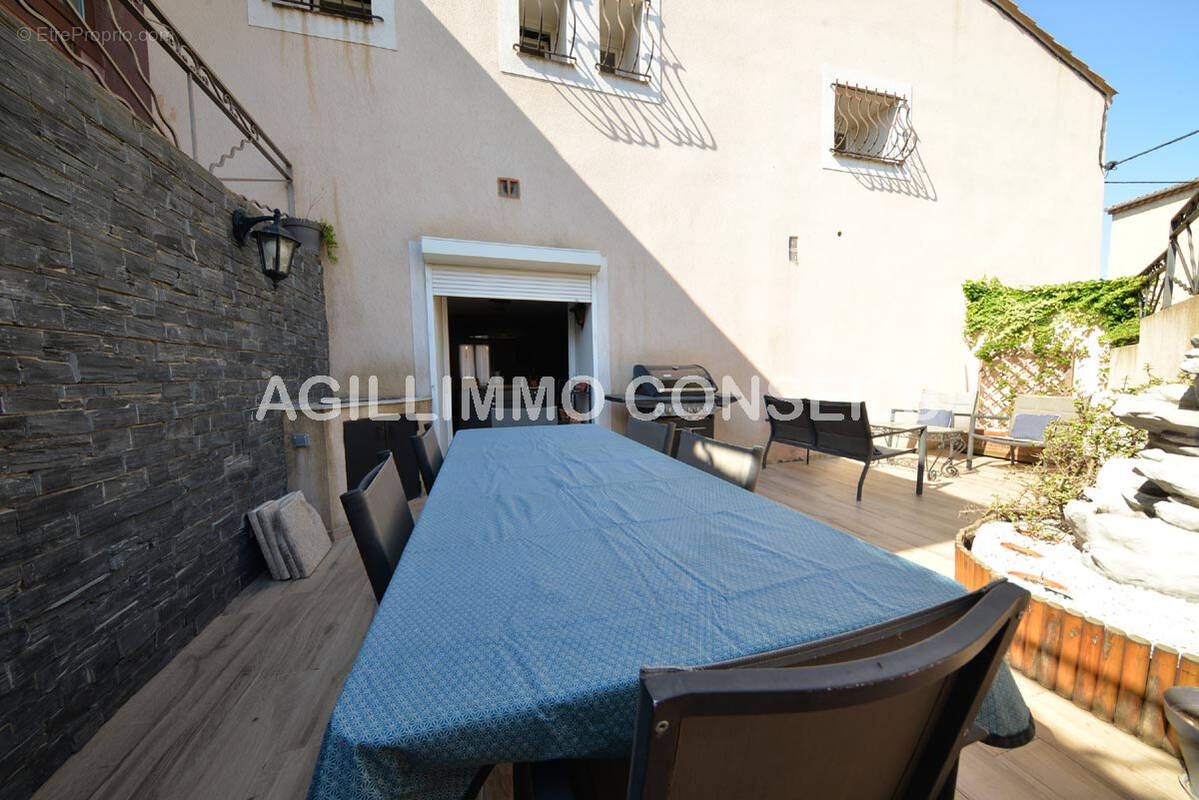 Maison 8 pièces à vendre à Puget-sur-Argens - Maison à PUGET-SUR-ARGENS