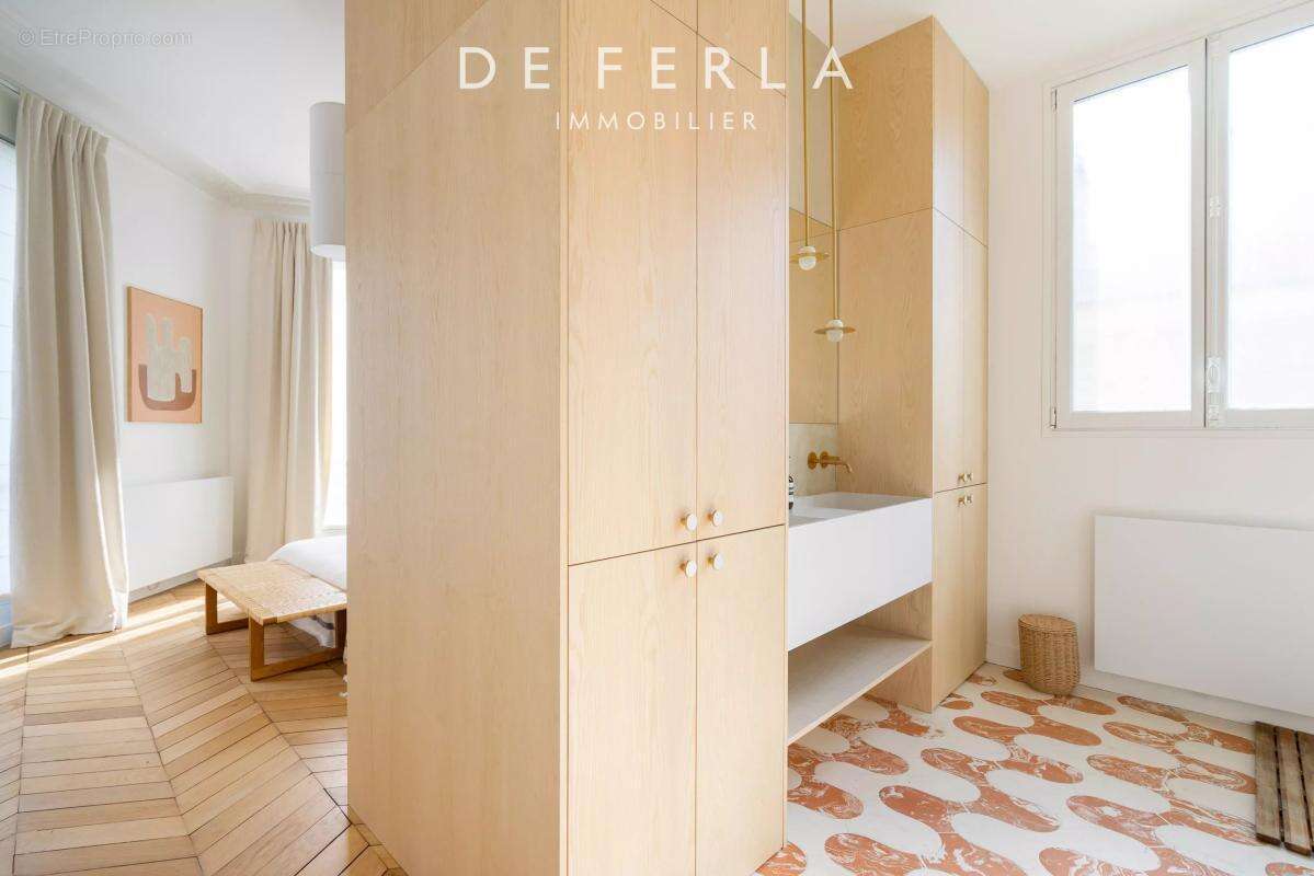 Appartement à PARIS-11E