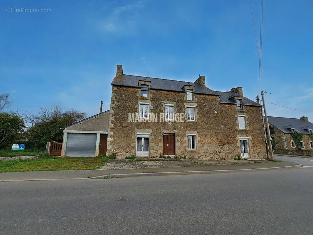Maison à CREHEN