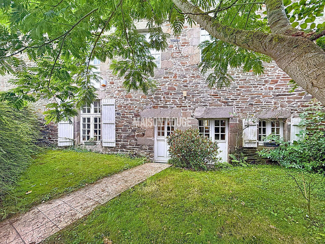 Maison à DOL-DE-BRETAGNE