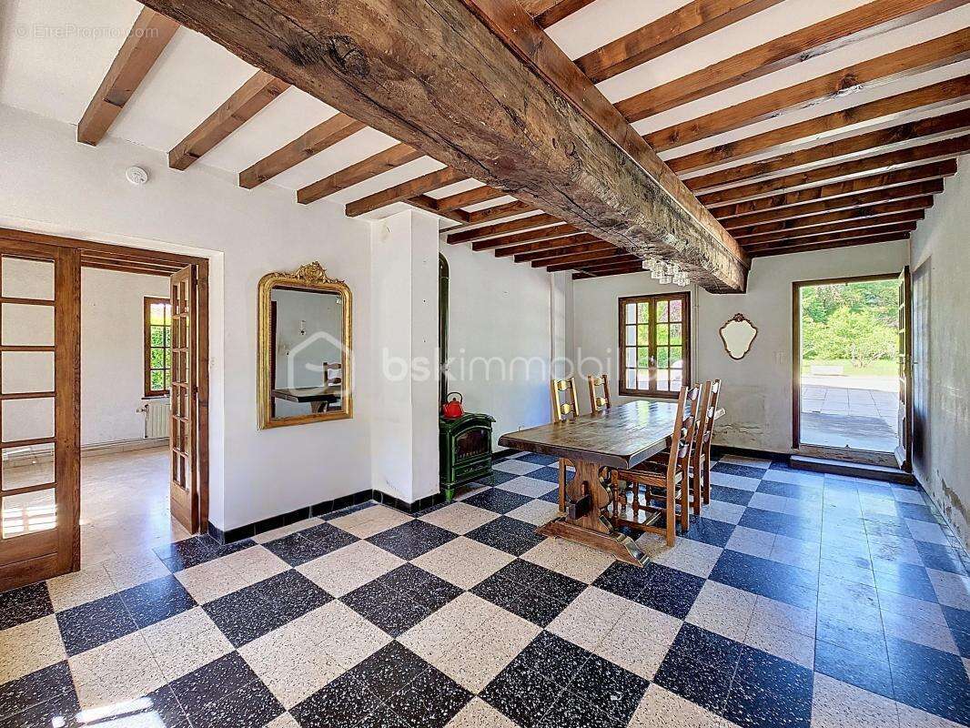 Une maison de campagne nichée dans un parc magnifique - photo 8