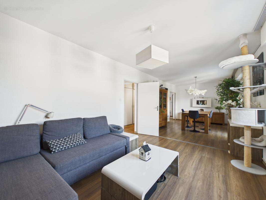 Rue de Bale - 4 pièces - 73m²- Coeur du Neudorf - Cave - Terrasse - photo 13