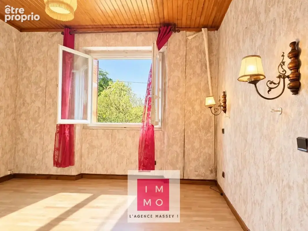 Charmante maison t3 sur deux niveaux  avec garage 20 m² et  des combles de 56 m² ! - photo 10