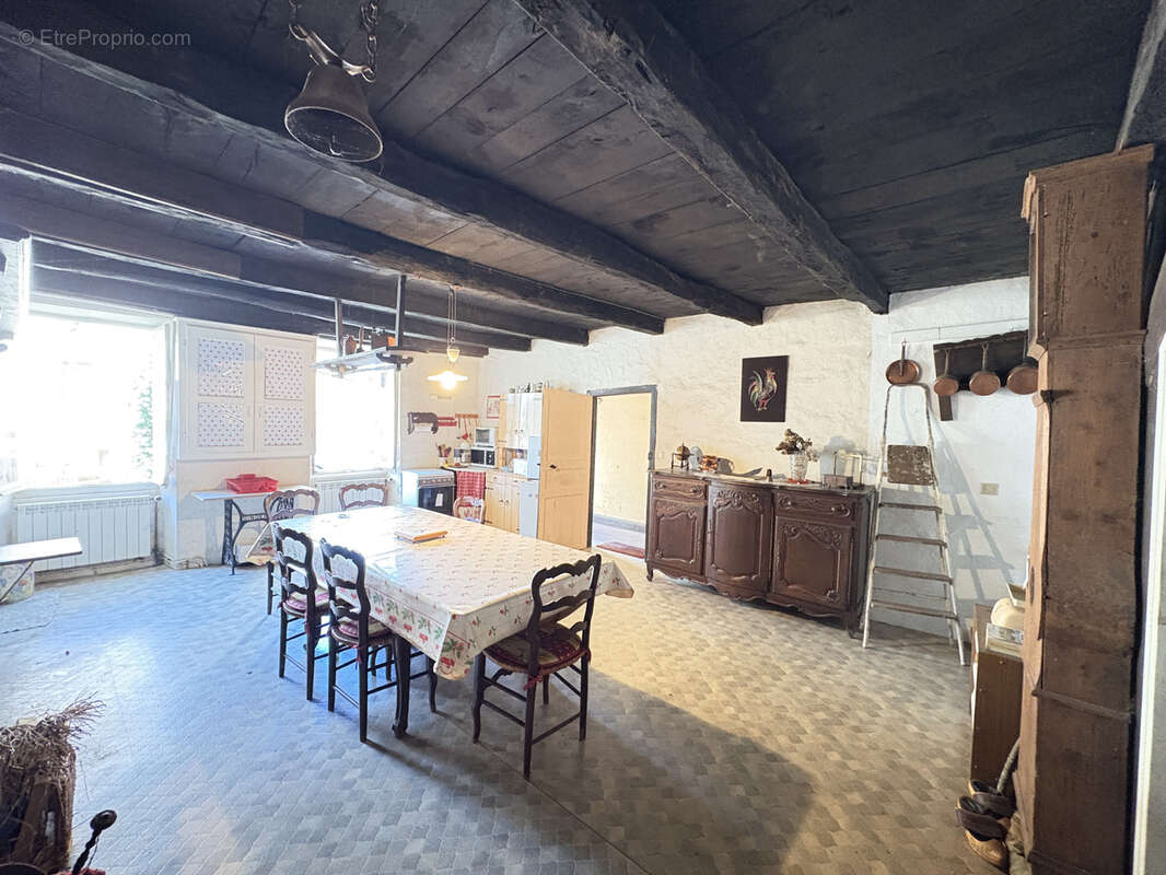 Maison à RILHAC-XAINTRIE