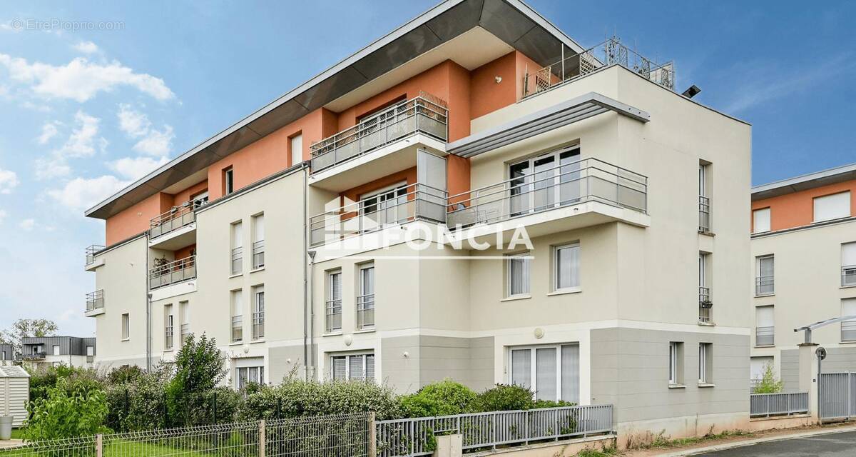Appartement à SAINT-PRYVE-SAINT-MESMIN