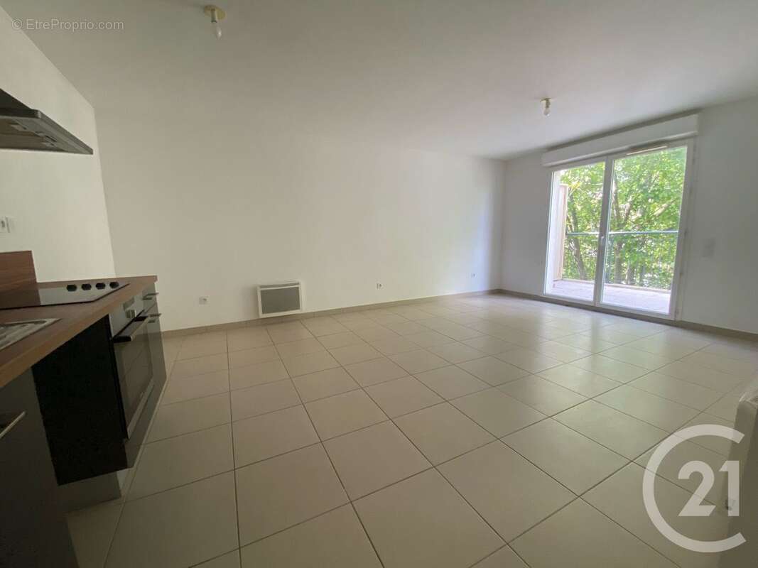 Appartement à BORMES-LES-MIMOSAS