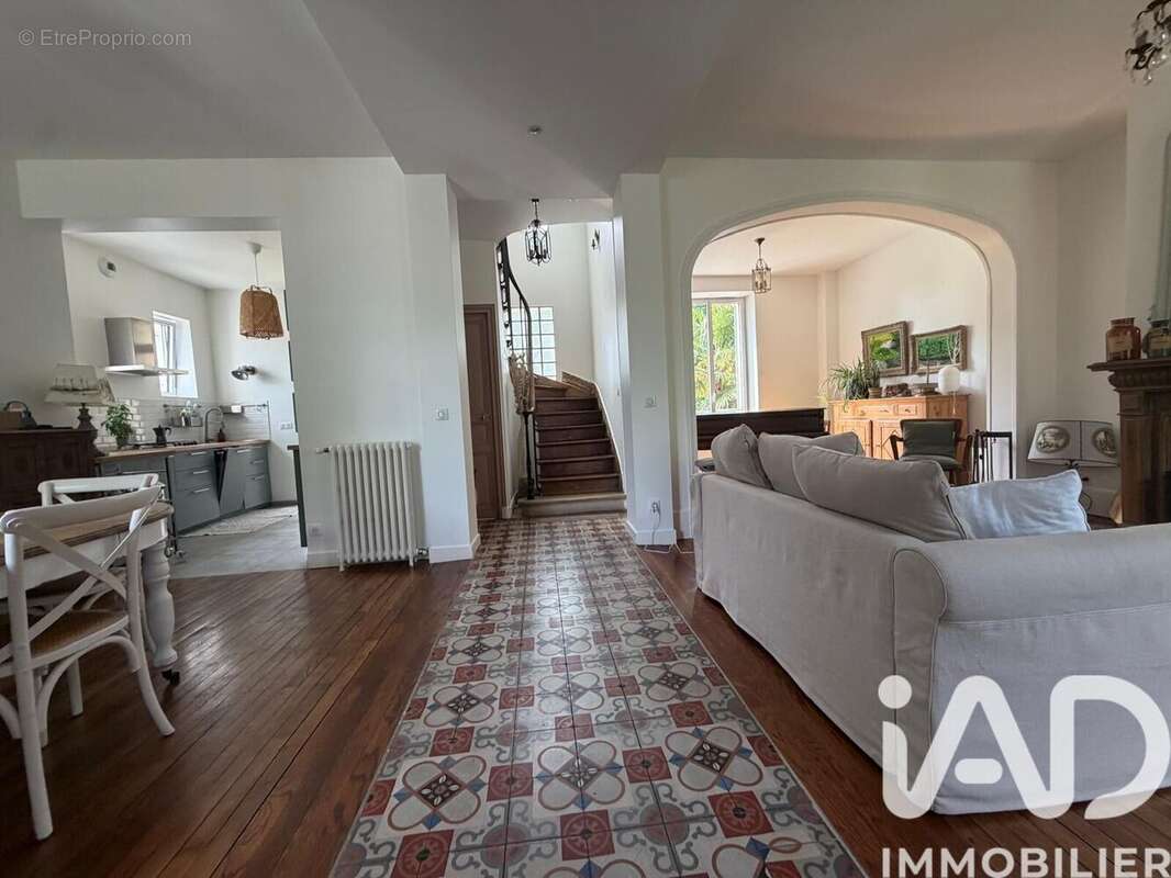 Photo 2 - Maison à ARPAJON