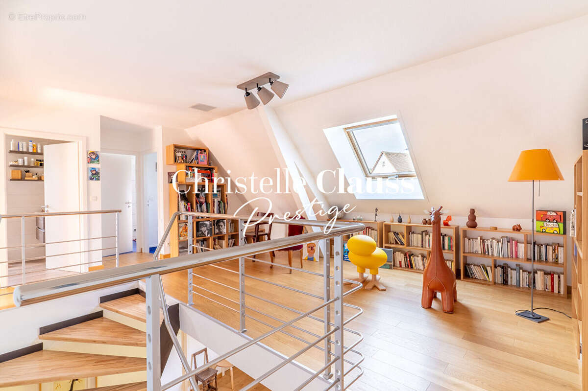 COLMAR QUARTIER SUD / Maison d'Exception avec Piscine & Spa sur 10 Ares - photo 19