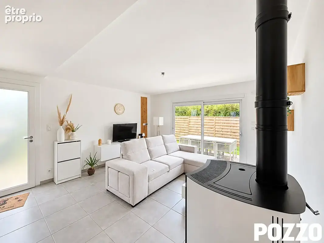 Maison de plain-pied avec beau terrain  Saint-Planchers - photo 2