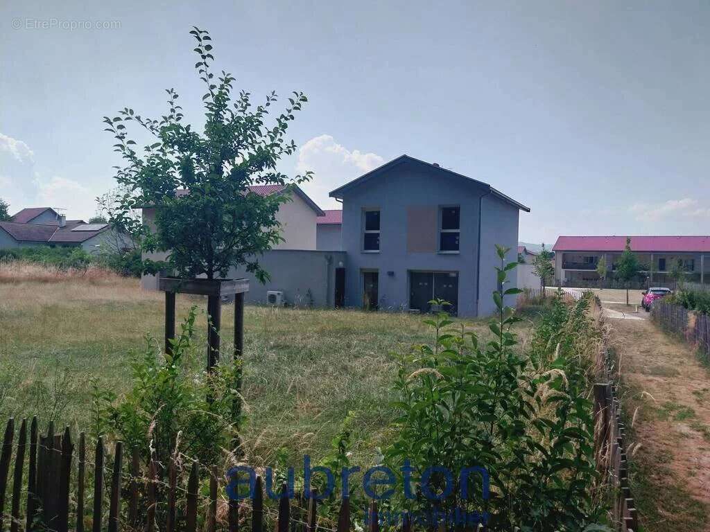 Maison à COGNIN-LES-GORGES