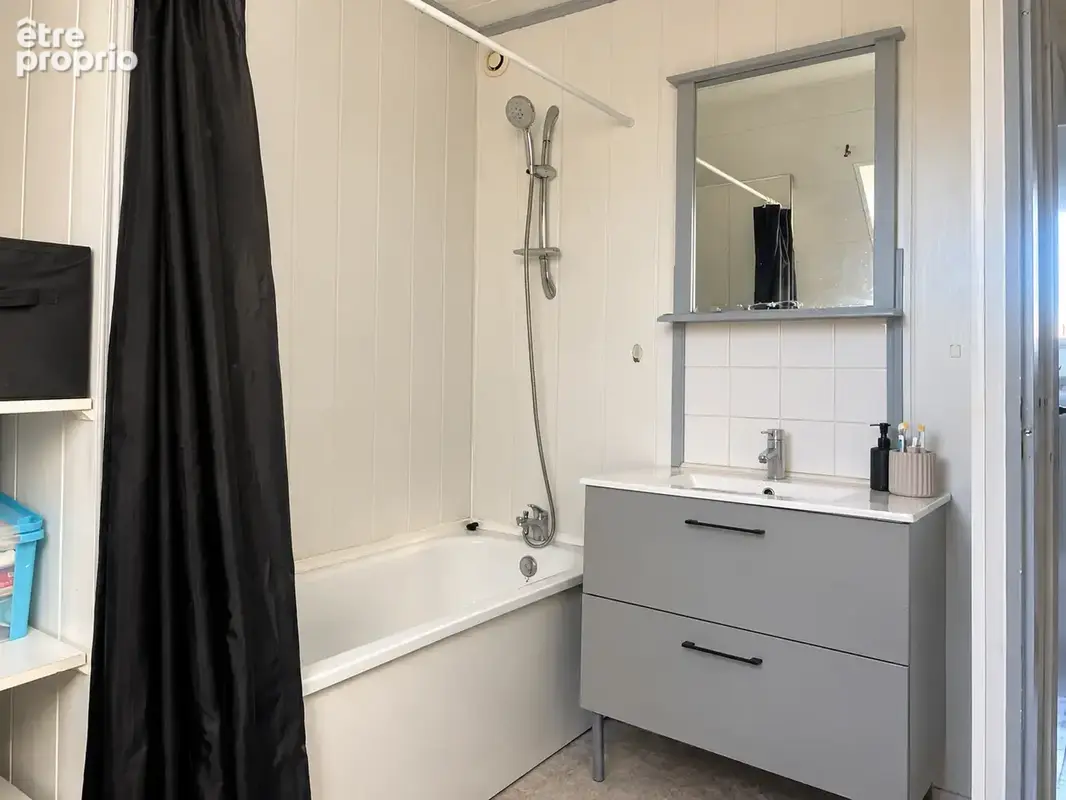 RARE SUR LE SECTEUR ! Maison familiale de 116 m2 avec vie de plain-pied, jardin et garage à Dunkerque Petite-S - photo 8