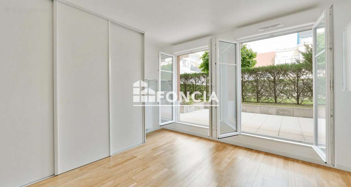 Appartement à LE PLESSIS-ROBINSON