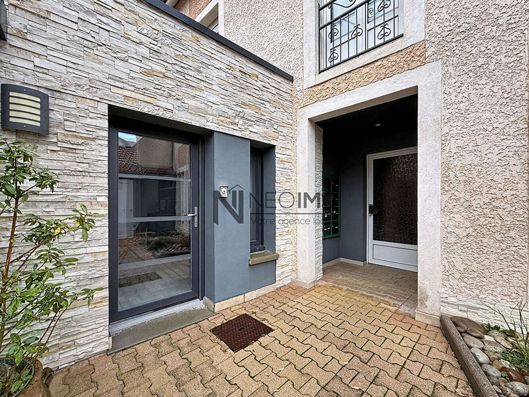 Appartement à NEUFCHATEAU