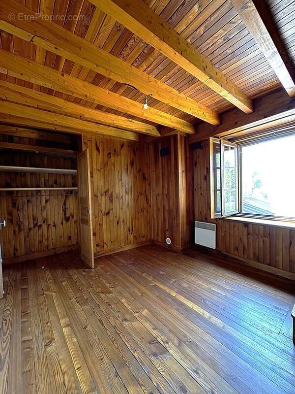 Maison à SALLES-CURAN