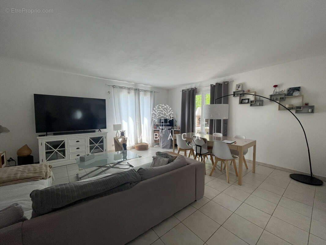 Maison à MONTAUROUX