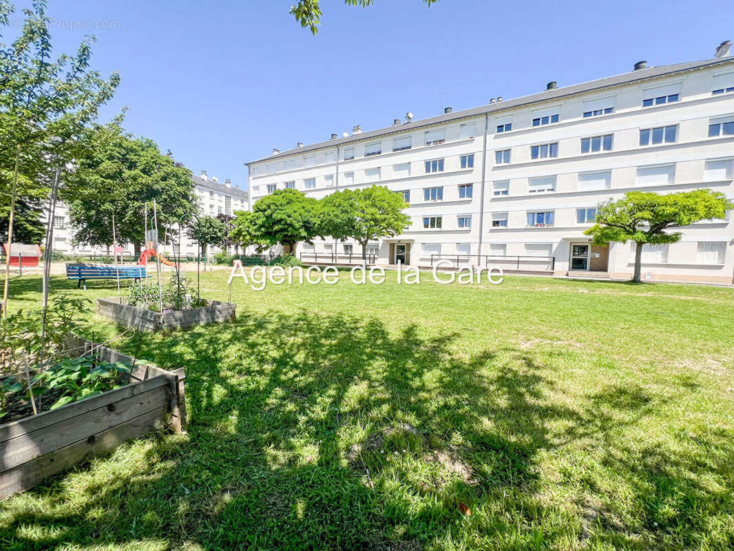 Appartement à HOUILLES