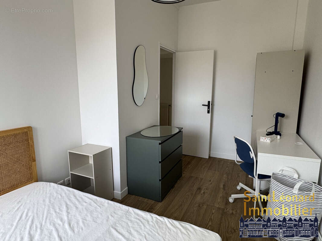 Appartement 82 m² à Fougeres  - photo 8