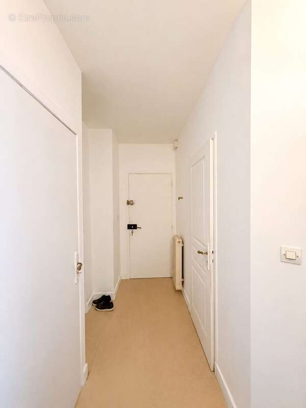 T3 n°1 RDC - Entrée logement - Appartement à BELLAC