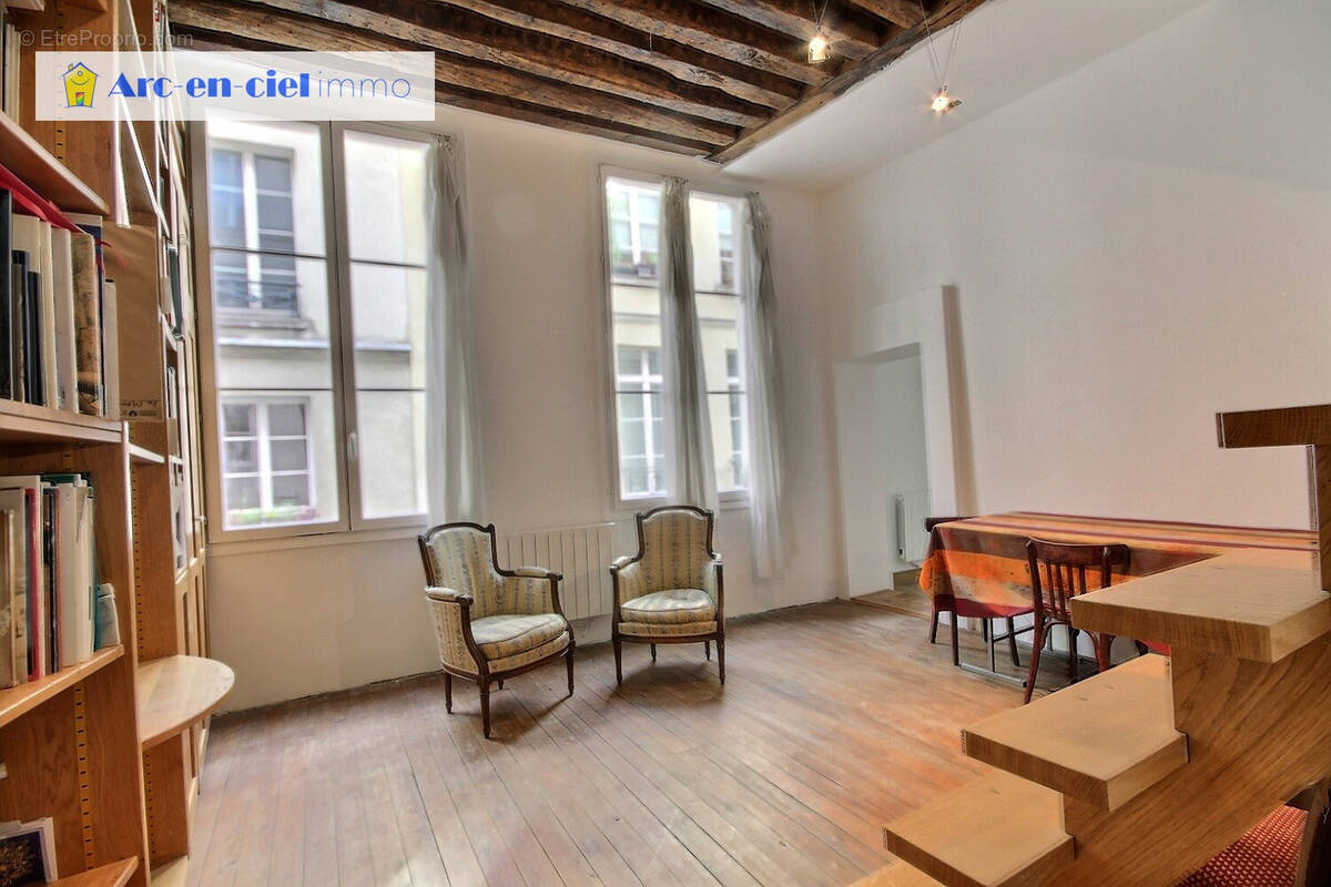 Appartement à PARIS-4E