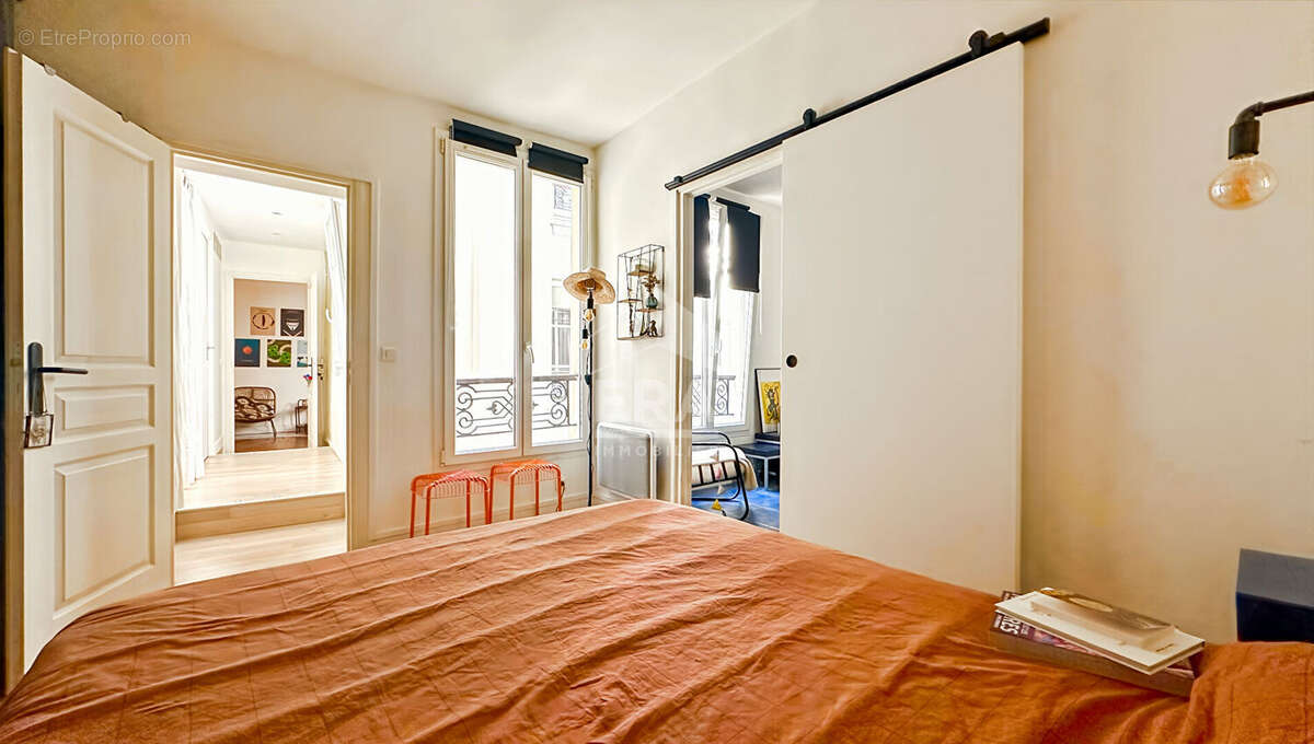 Appartement à PARIS-10E