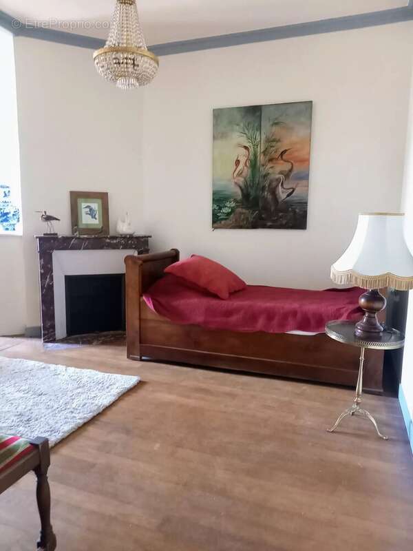 Maison à FONTAINE-LE-PORT