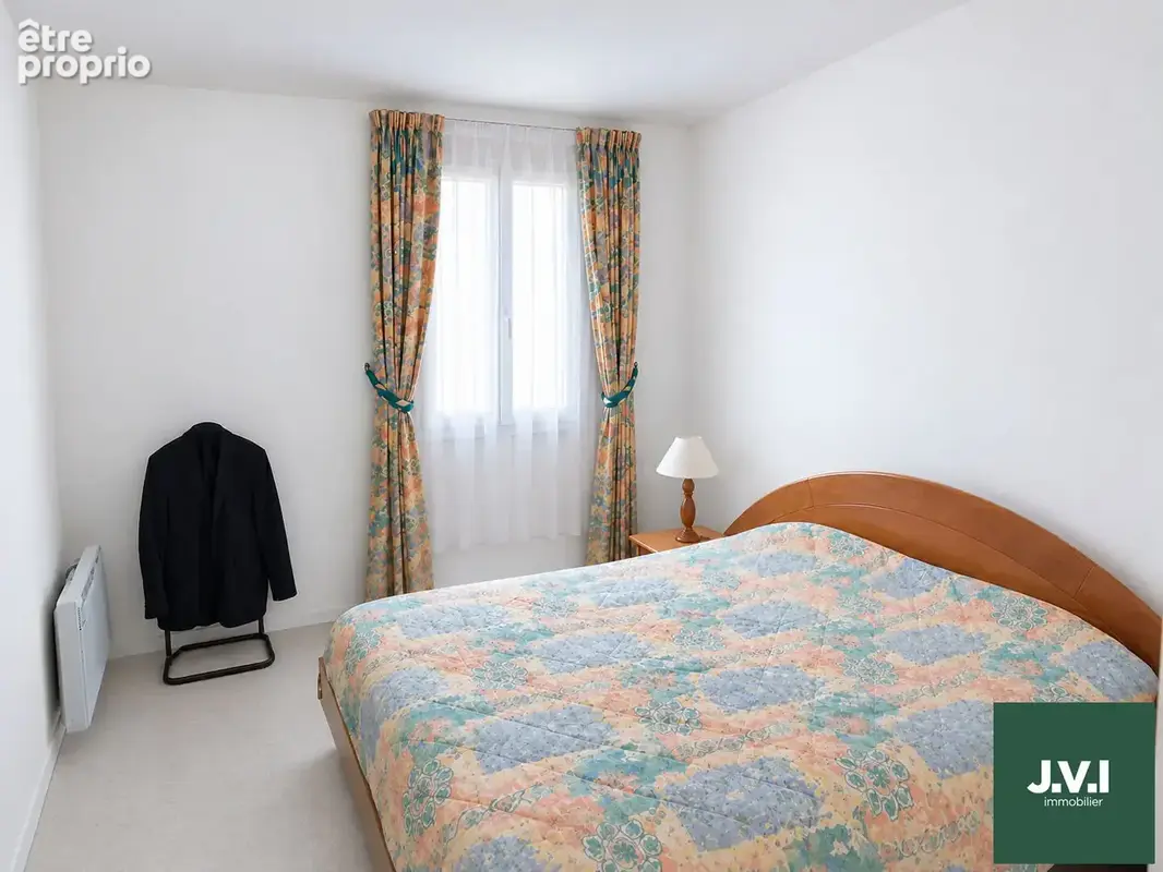 A VENDRE Appartement Enghien Les Bains 4 pièce(s) 79 m² - photo 10