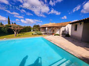 Maison à FONTVIEILLE