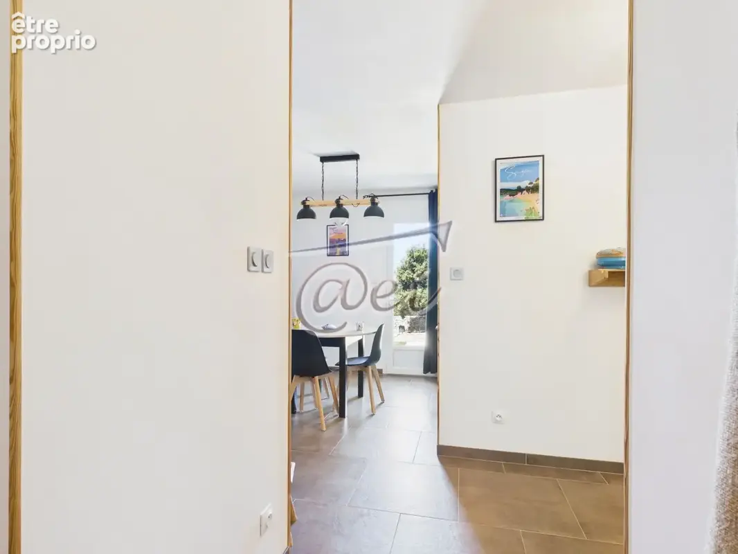 Maison 55 m² à Saint-Maximin-La-Sainte-Baume  - photo 5