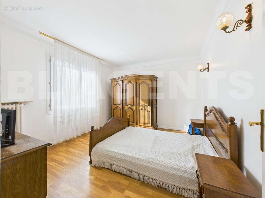 CAM04006G0-PR0040-STILL008 - Maison à SUCY-EN-BRIE