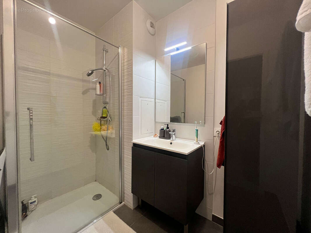 Appartement à SARTROUVILLE