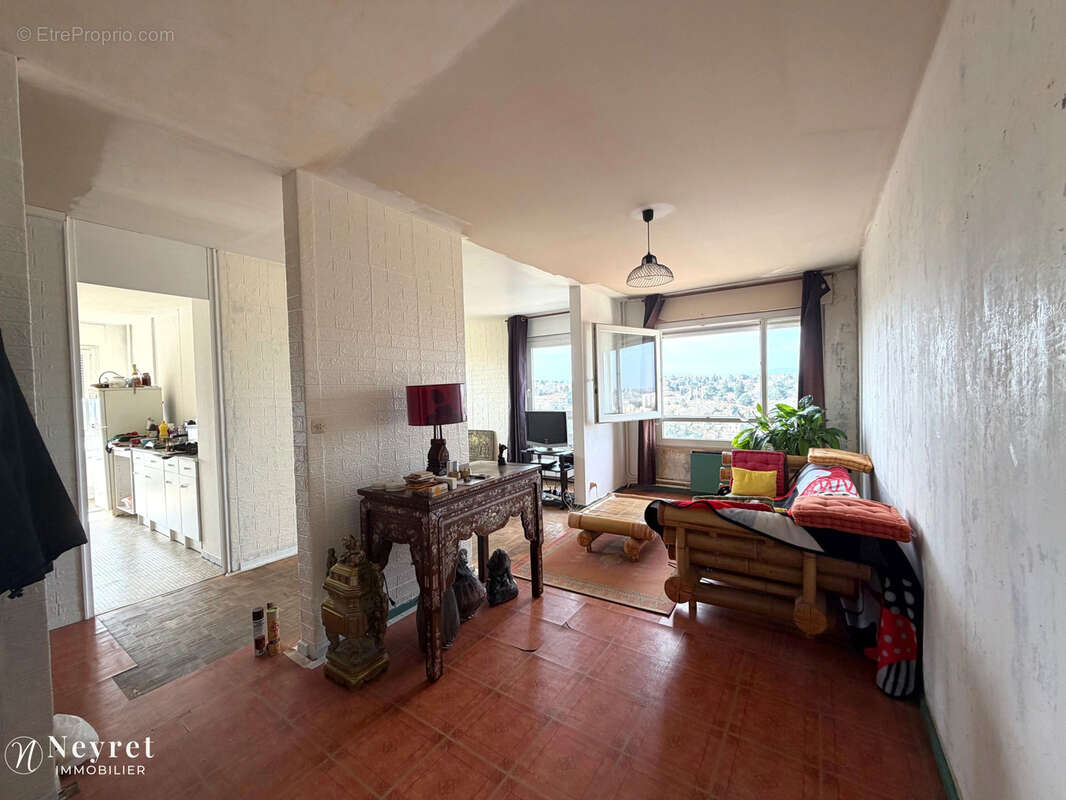 Appartement à OULLINS