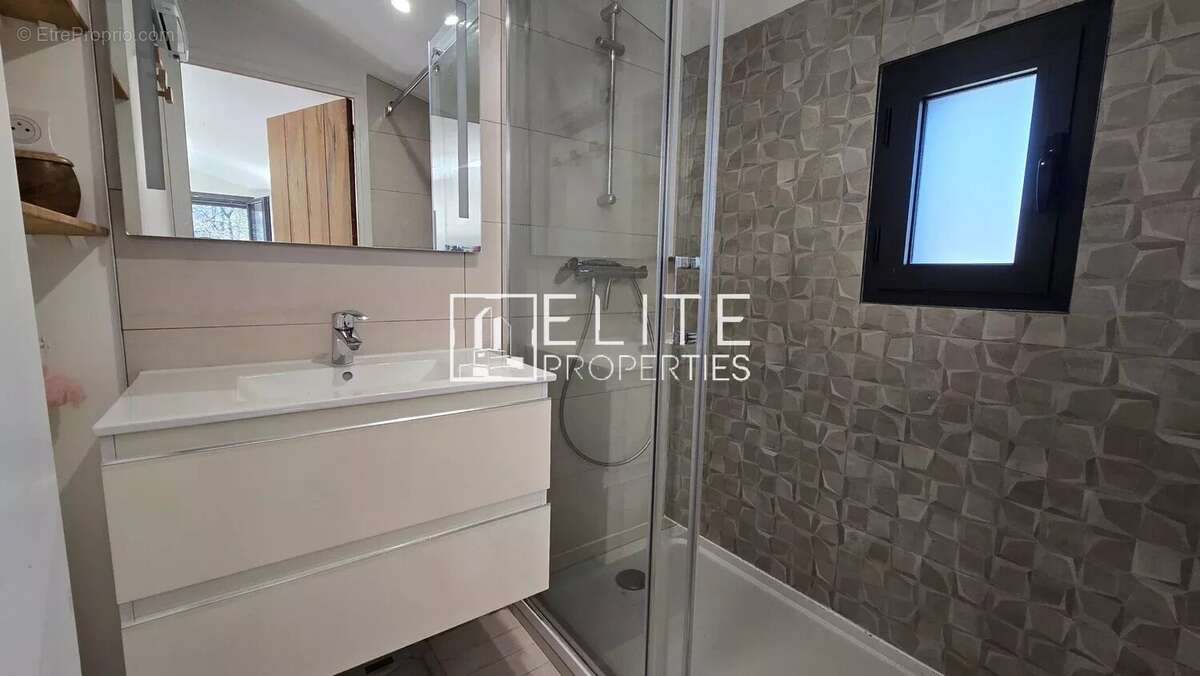 Maison à MOUANS-SARTOUX