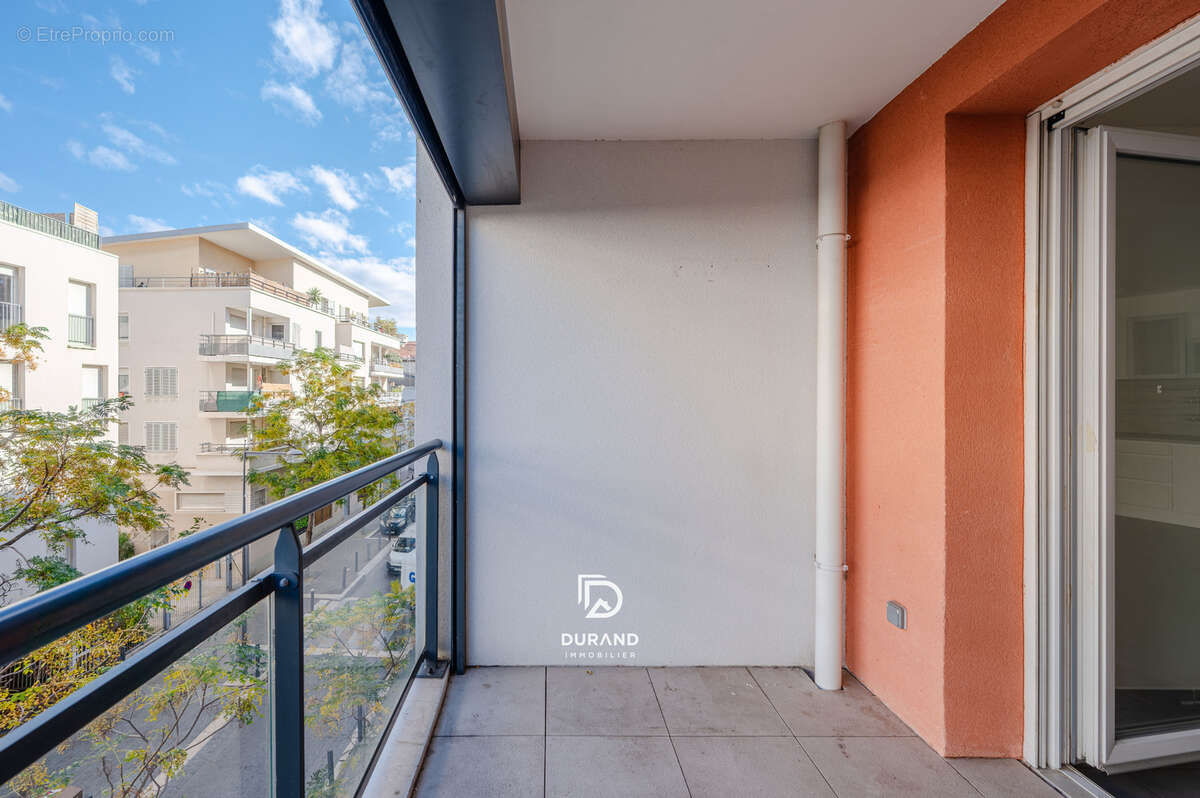 Appartement à MARSEILLE-2E